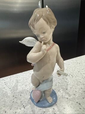 LLADRO 06311 CUPID Porcelain Cherub Angel Figurine in Pastel Blue & Pink